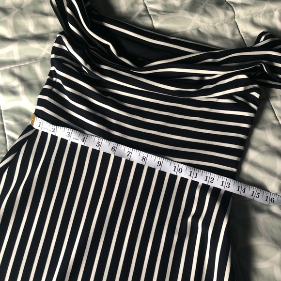 Off The Shoulder Stripe Dress - Picture 4 of 7